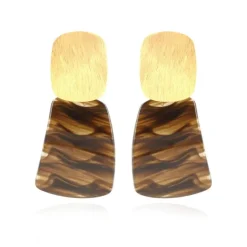 Bruine Oorbellen Terra Curved Asymetrisch Luxe