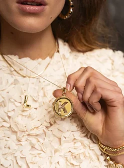 Initial Medaillon Pendant
