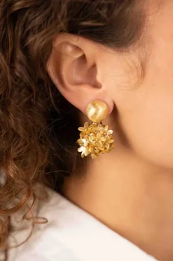 Licht Goudkleurige Oorbellen Daisy Globe S Flower
