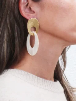 Sand Oorbellen Nemea Teardrop L Asymmetrisch